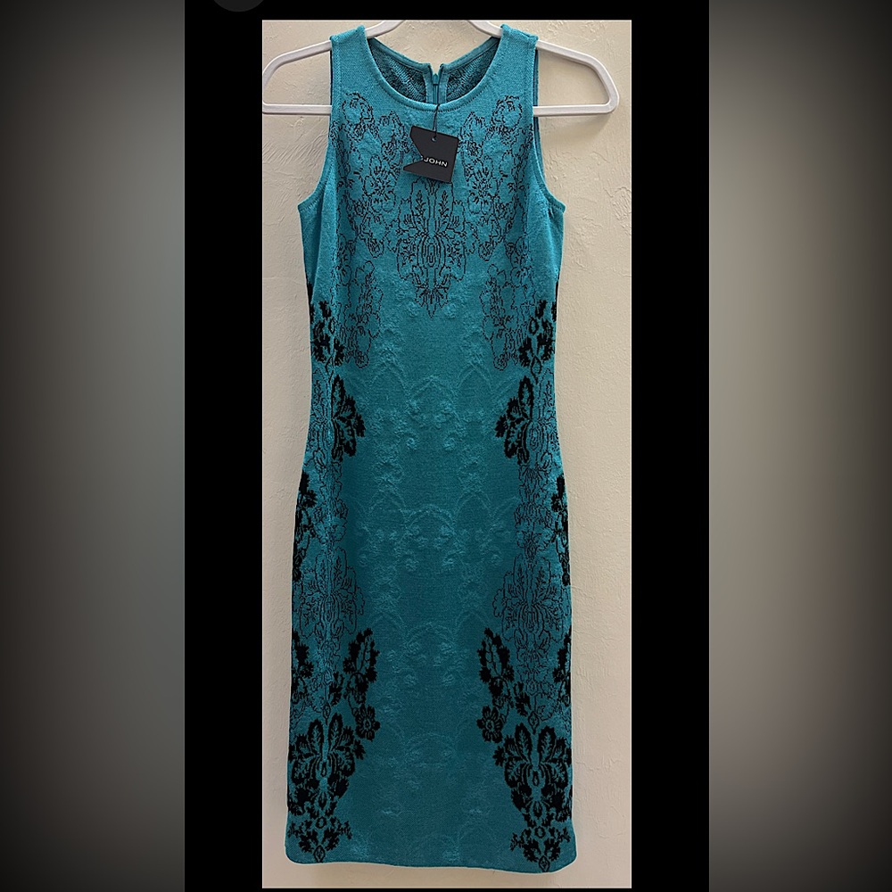 NWT St. John knits sleeveless knee length dress size 2